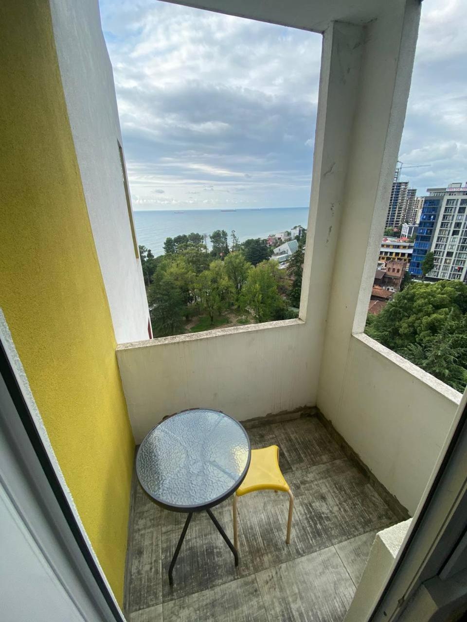 Аппартаменты С Двумя Балконами На Море И Горы Makhinjauri Exterior photo